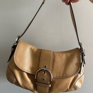 Vintage Y2K Coach Cowhide Leather Tan Soho Flap Shoulder Bag